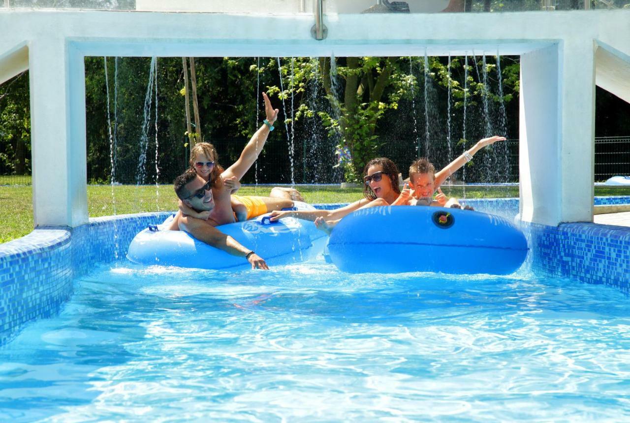 Honey Paradise Glamping Resort Dobova Екстер'єр фото