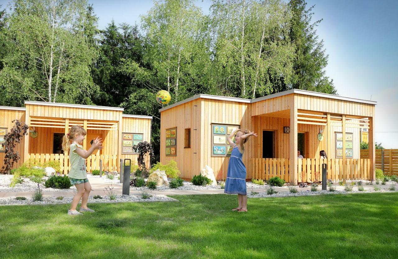 Honey Paradise Glamping Resort Dobova Екстер'єр фото